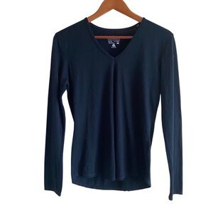 Segments Black VNeck Long Sleeve 100% Merino Wool Top Woman Medium Gorpcore FLAW